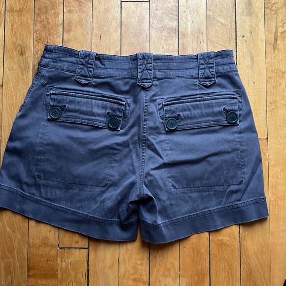 Lolë dark gray utility shorts - Picture 6 of 9